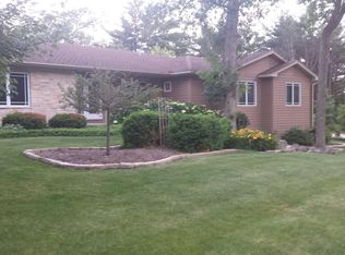 44W601 Little Woods Trl, Hampshire, IL 60140