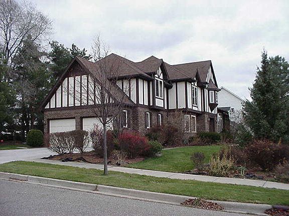 2nd image of 1350 Tavistock Pl