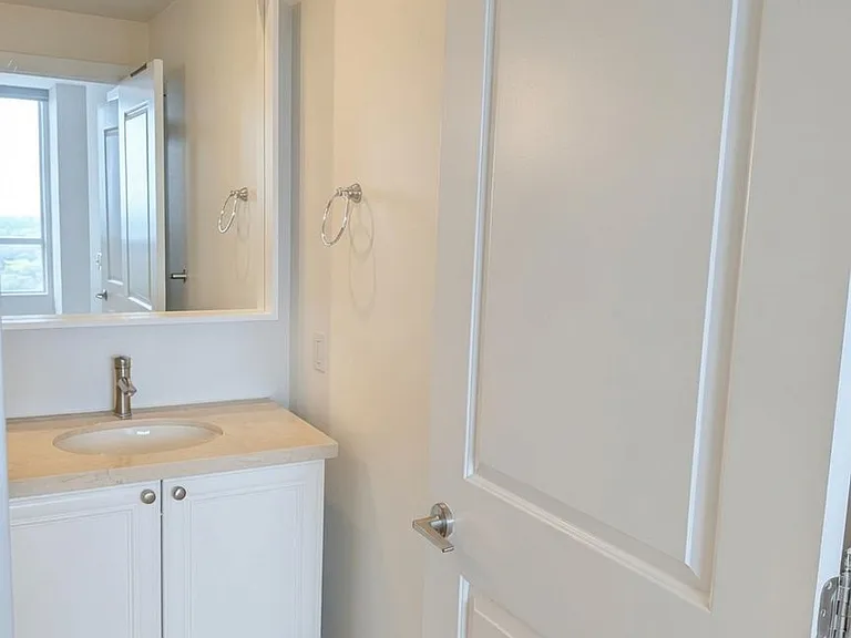 100 Harrison Garden Blvd #GPH23 — Photo 13