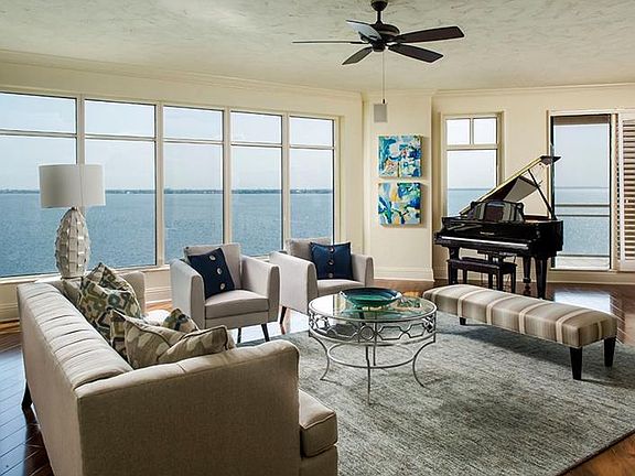3rd image of 4201 Bayshore Blvd Unit 804