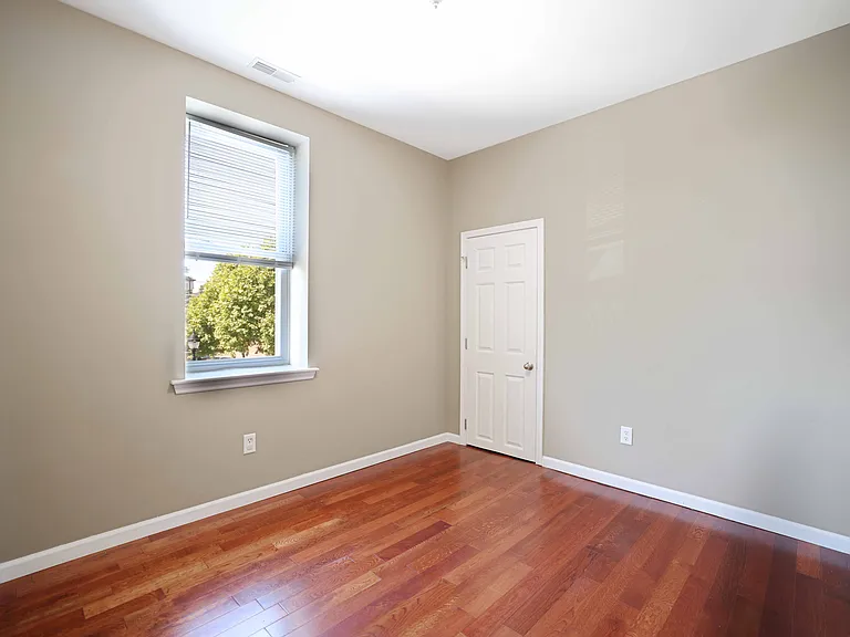 5200-5208 Wilson Ave #5204 — Photo 21