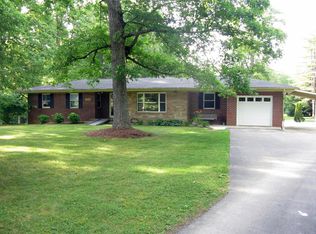 1750 W Creston Rd, Crossville, TN 38571