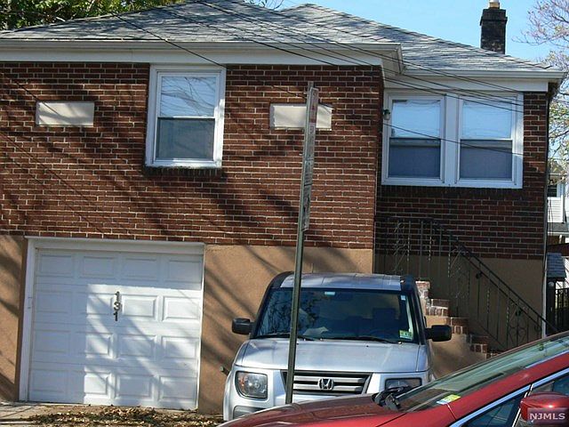 2nd image of 131 Rothwell Ave