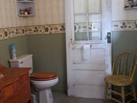 3rd image of 12-14 Maple St