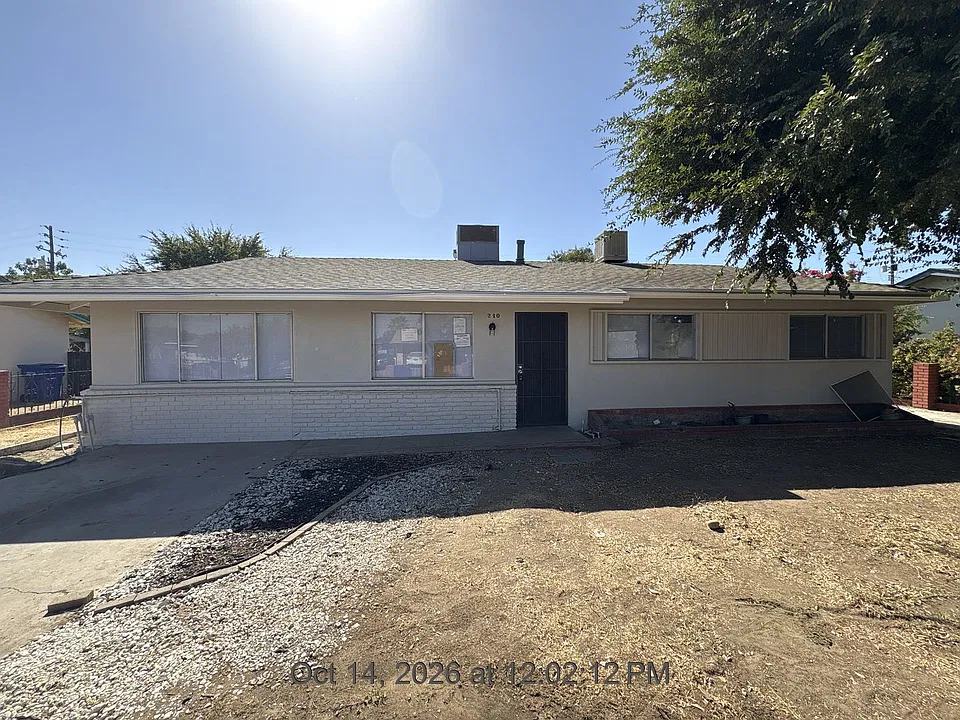 240 W Whittaker Way