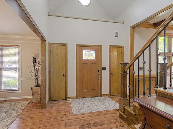 4th image of 15749 W 137th St