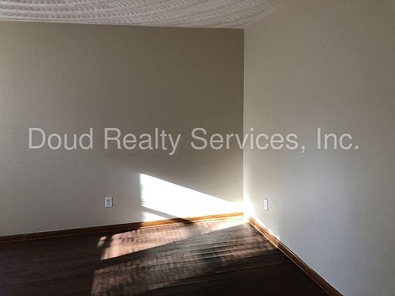 3rd image of 1016 E Balview Ave #B