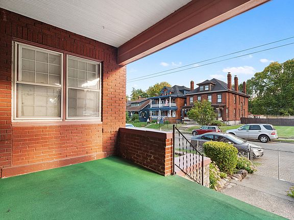 4th image of 1662 Franklin Ave #1664