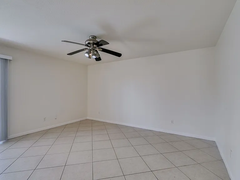 5025 Glittering Star Ct N — Photo 16