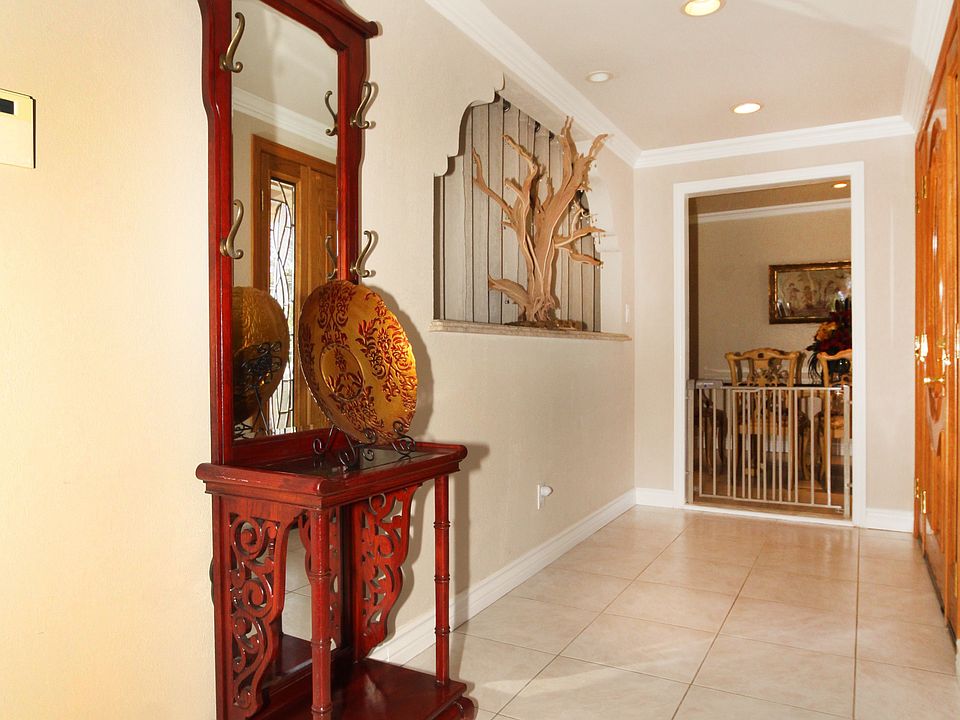 2nd image of 816 S Lolita St