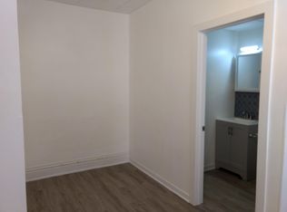 100 E Galena Blvd #B8, Aurora, IL 60505