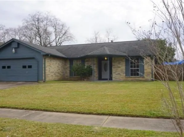 2515 Northern Dr, League City, TX 77573