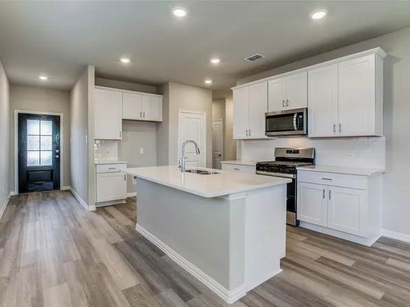 612 McKenna Dr, McKinney, TX 75069