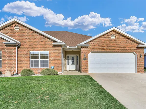 1924 S Prairie Winds Dr, Urbana, IL 61802