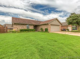 1074 E 133rd St, Glenpool, OK 74033