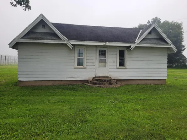 37646 Paw Rd, Paw Paw, MI 49079