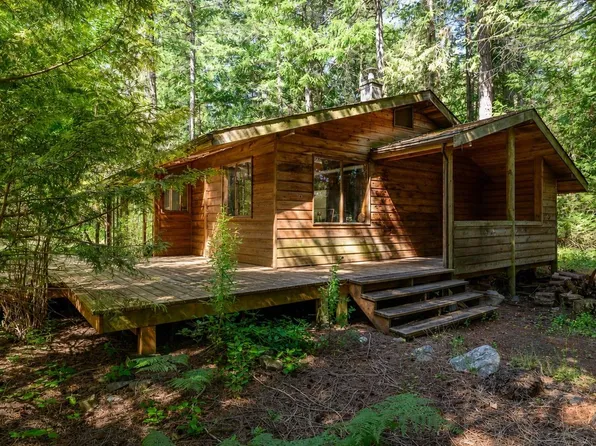 6535 Saint Johns Point Rd, Comox Valley, BC V0R 1Z0
