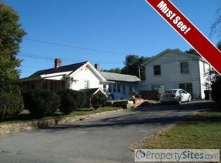 3842 Gladden Rd, Salem, VA 24153