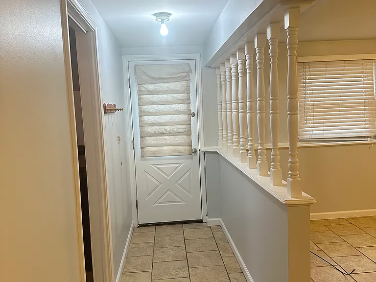 1306 Campbell Ave — Photo 16