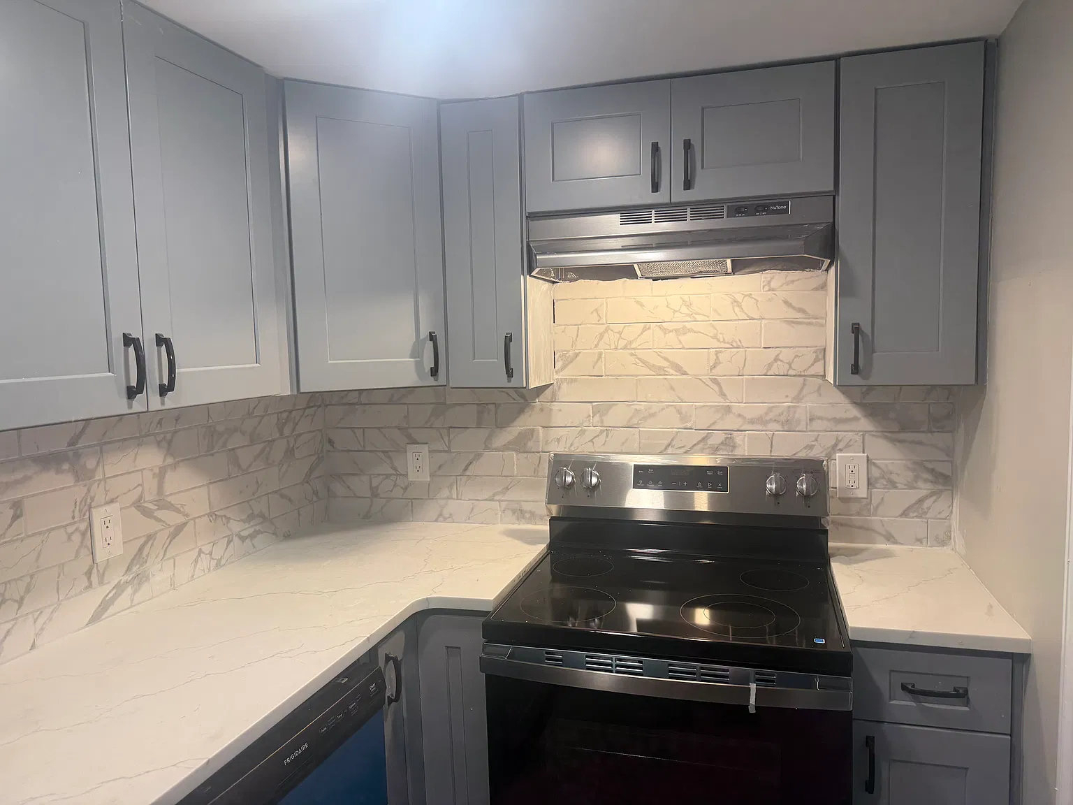 1 bed, 300 sqft, $1,725 — Photo 2