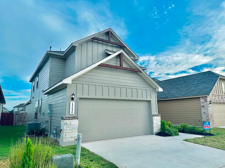 13230 Chanute Field Dr — Photo 39