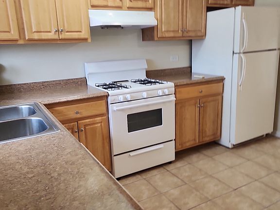 4th image of 3650 Salem Walk APT B2