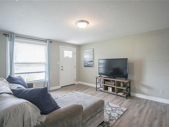 3rd image of 9073 Fairweather Dr