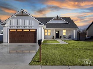 1500 Mountain View Dr, Gooding, ID 83330