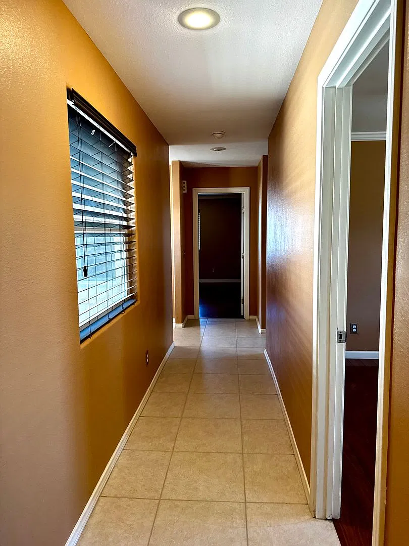 3 Bedroom 3 Bath Home with Guest Quarters — Photo 4