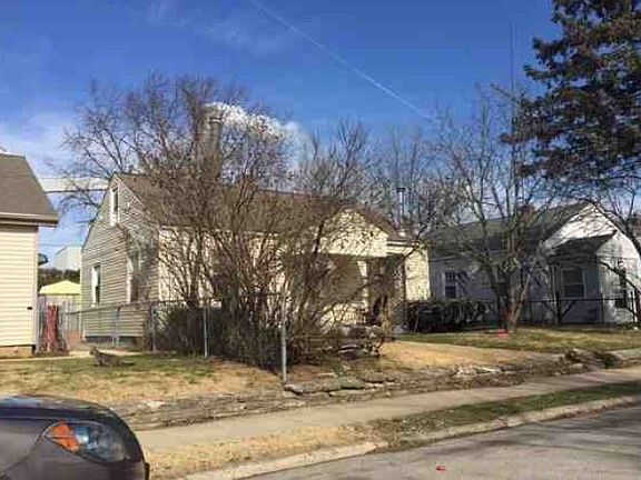 4th image of 1008 NW D St