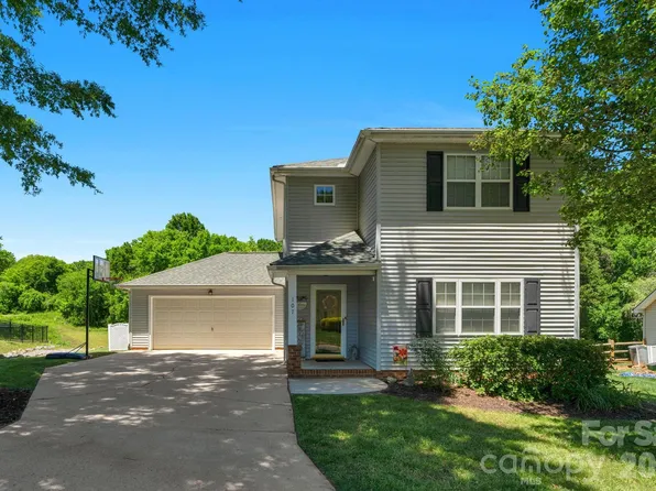 107 Howe St, Belmont, NC 28012