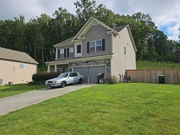 2nd image of 327 Arbor Cir