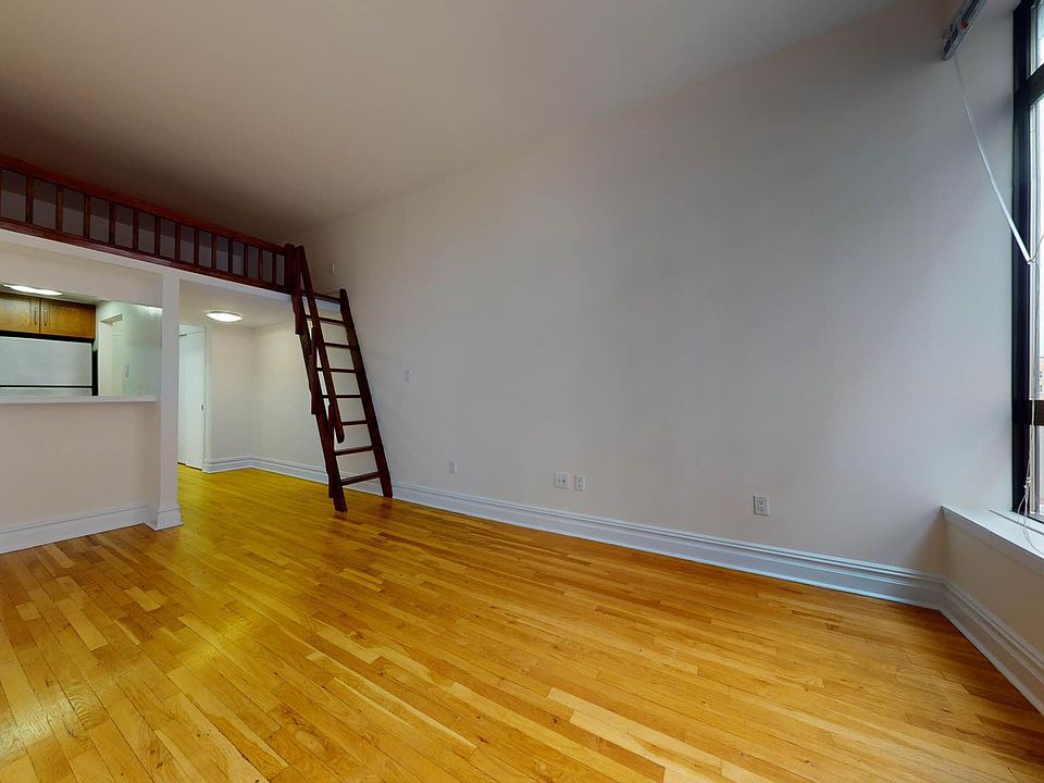 1st image of 1 Astor Pl APT 8c