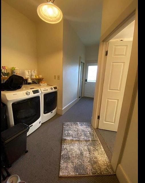 Full sized washer/dry included