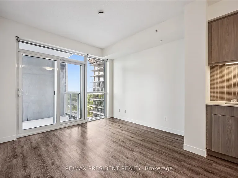 2087 Fairview St #1401 — Photo 12