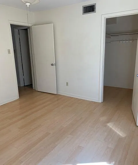 718 Dunbar Ave #8B — Photo 4
