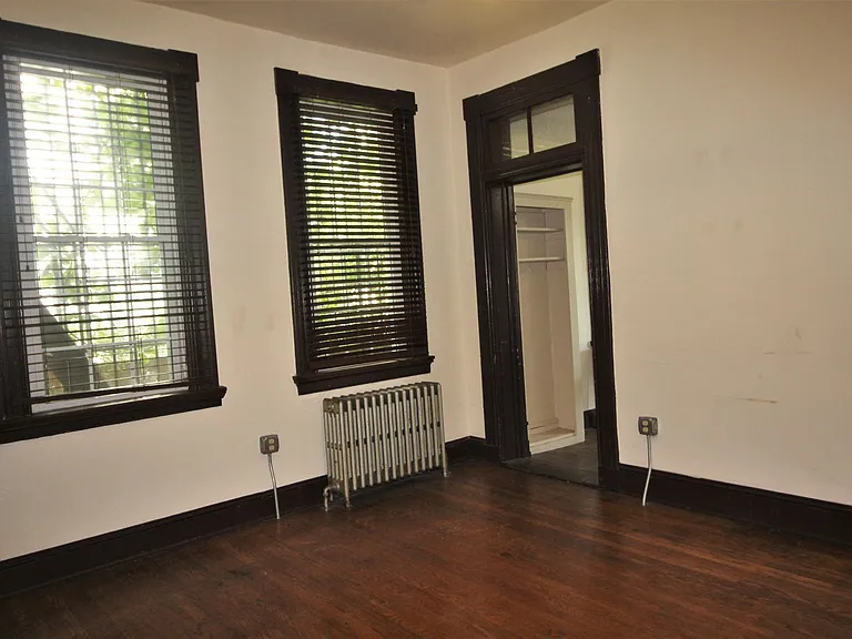 2125 Saint Paul St — Photo 4