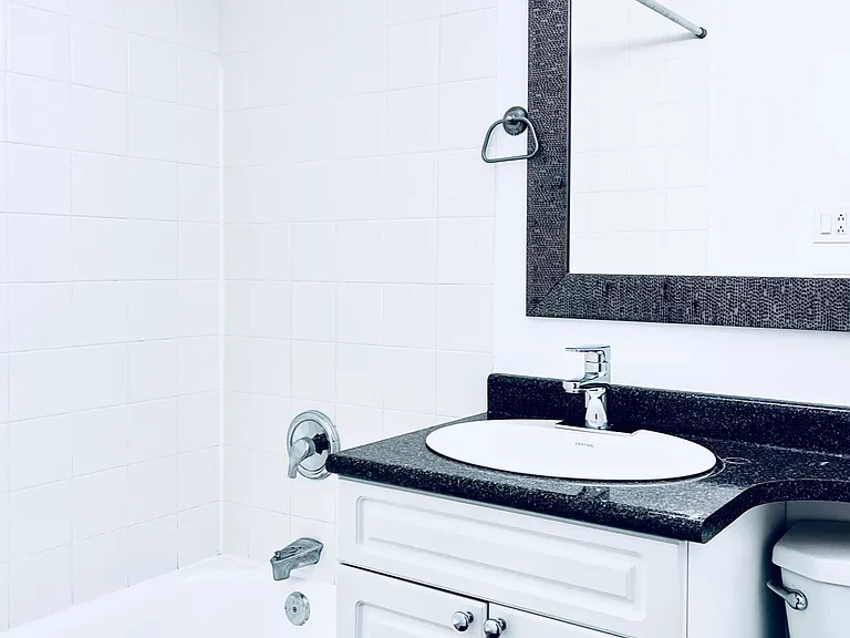 1280 Madison Ave #204 — Photo 12