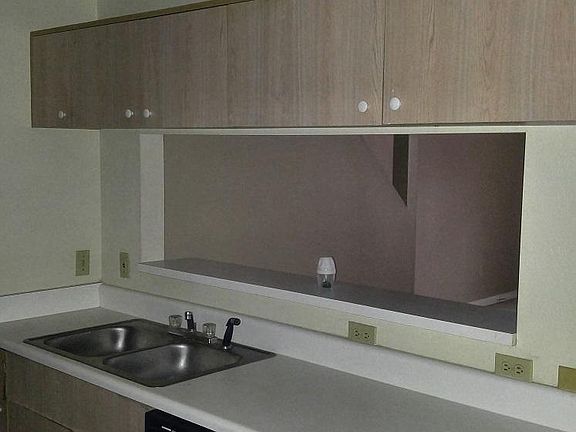 3rd image of 2851 Botany Pl