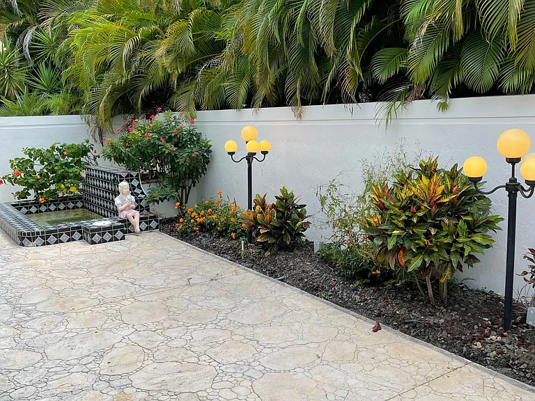 6374 NW 24th St — Photo 17