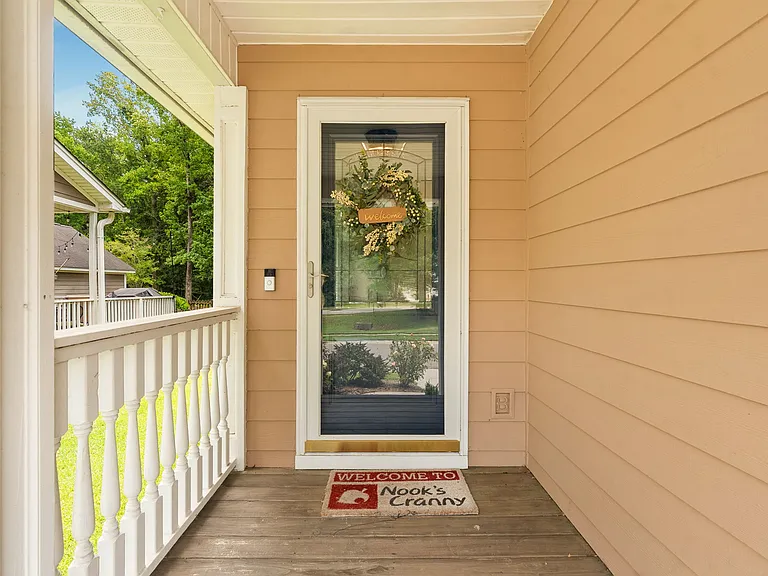 669 Fair Spring Dr — Photo 6