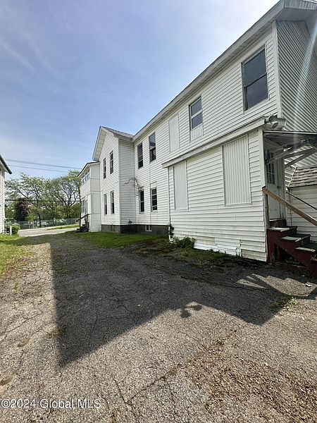5th image of 38 Forest Street