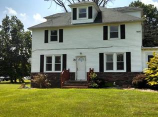 8 Bentley Rd, Monroe Township, NJ 08831