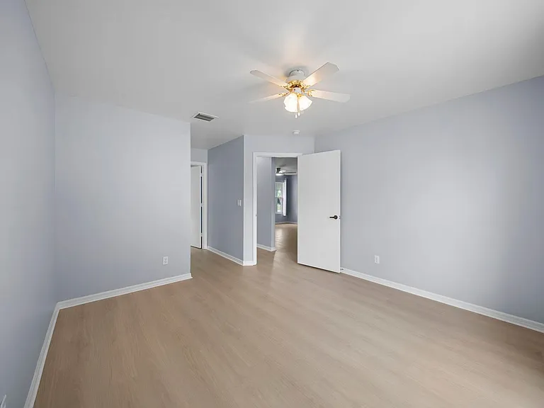 15624 Sunny Crest Ln — Photo 18