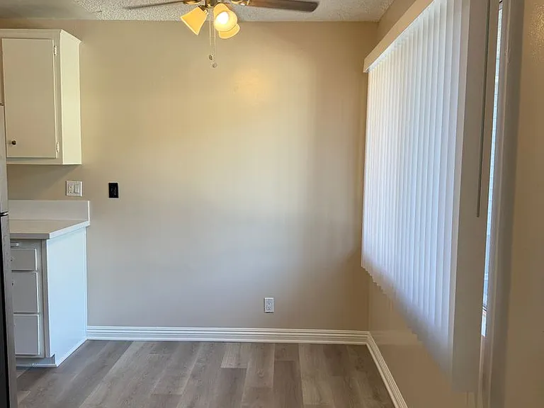 693 Spruce Ave — Photo 3