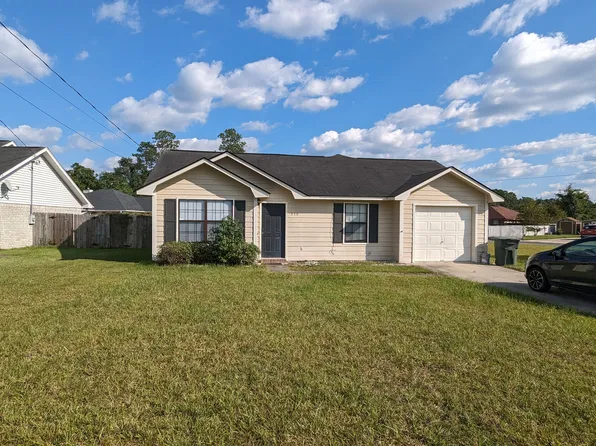 959 Shady Ln, Hinesville, GA 31313