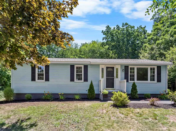 14 Derryfield Road, Derry, NH 03038