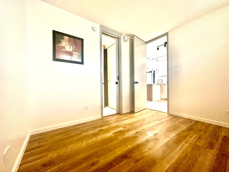 780 Amana St #17 — Photo 11