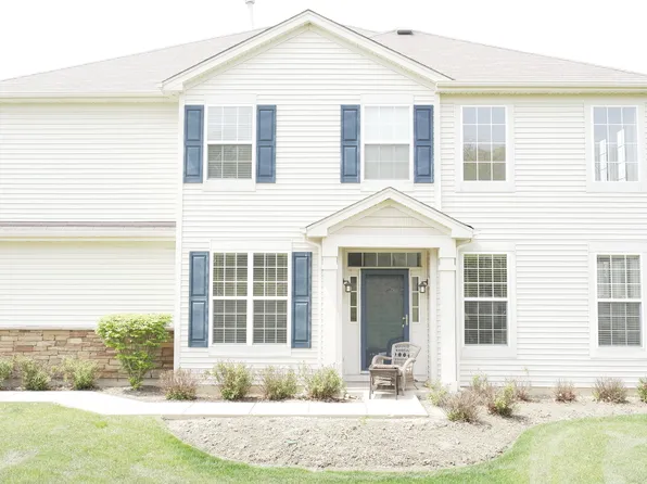 551 S Jade Ln, Round Lake, IL 60073