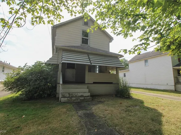 159 Piccadilly St, Campbell, OH 44405